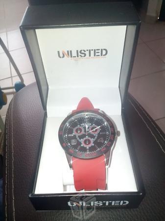 Reloj original unlisted