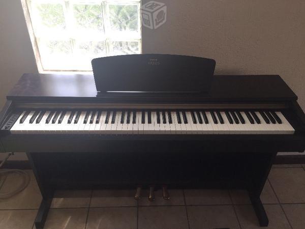 Piano Arius YDP-161