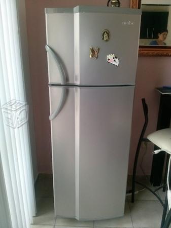 Refrigerador mabe gris mediano