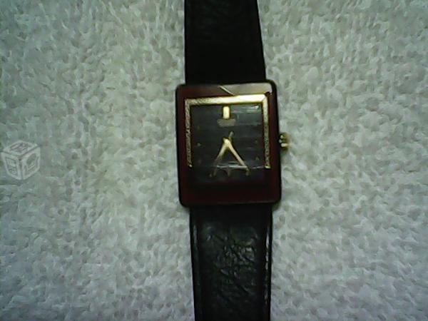 Reloj citizen quartz cuadrado caratula negra