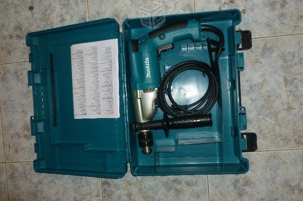 Rotomartillo makita, nuevo, hp 2050