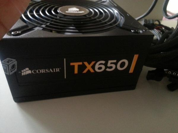 Fuente de poder corsair gamer TX650 650watts