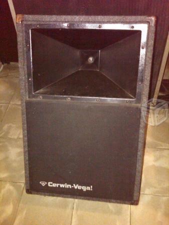 Bocinas cerwin vega 12