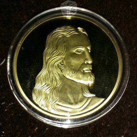 Moneda chapa de oro