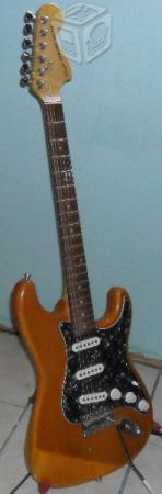 Guitarra stratocaster squier barnizada solo mty¡¡¡