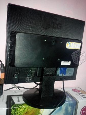 Monitor Pantalla LCD LG 17