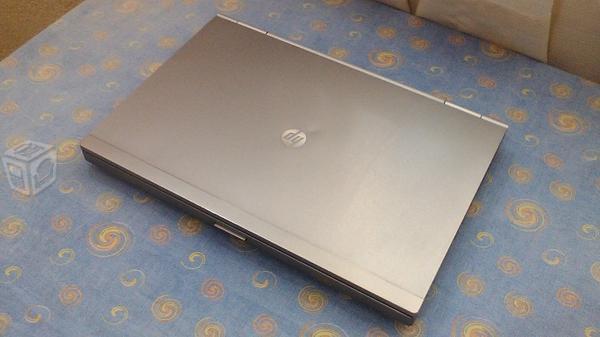 Laptop hp 8460p 1gb video 500gb 4gb ram intel i5