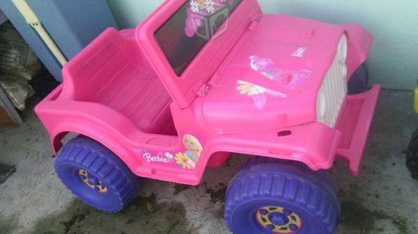 Bonito jeep de barby