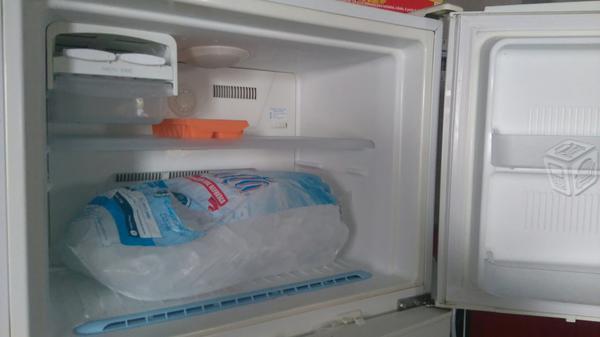 Refrigerador LG GRT552GH