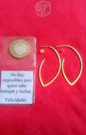 Arracadas en forma de V Chapa Oro 18 K Nuevas