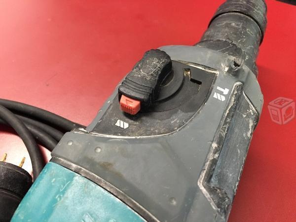 Taladro Rotomartillo Makita Mod. HR2460 780W