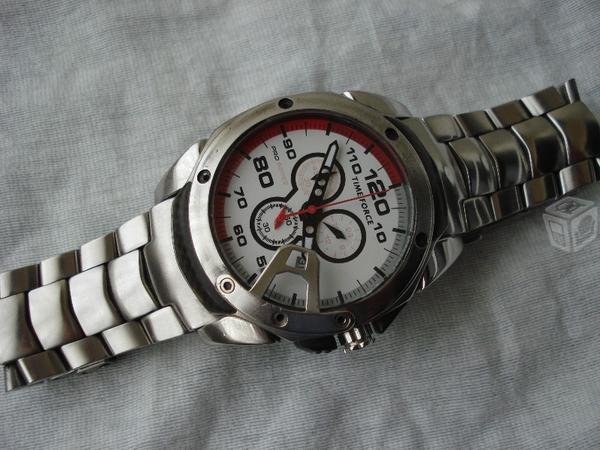 Reloj Time Force con cronos y fechador 45mm
