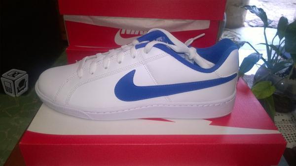 Tenis nike court royale blancos