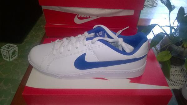 Tenis nike court royale blancos