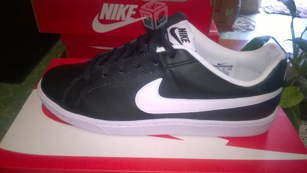 Tenis nike court royale negros