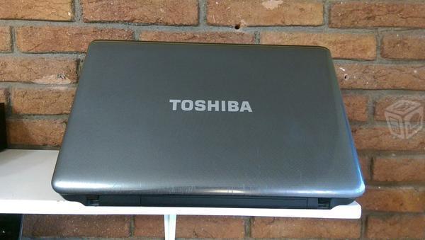 LAPTOP TOSHIBA CORE i5 4GB RAM 640GB DD HDMI