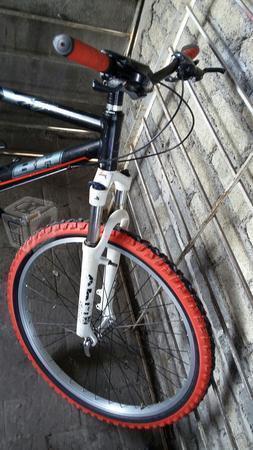 Bicicleta BH piezas shimano llantas nuevas
