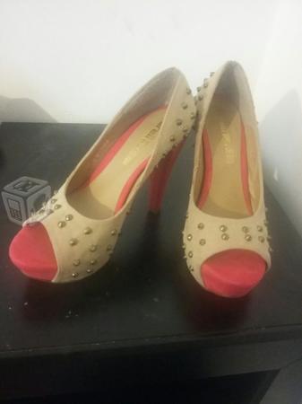 Vendo tacones Rosa con beige, #5, nuevos!