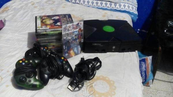 Xbox negra en perfecto estado