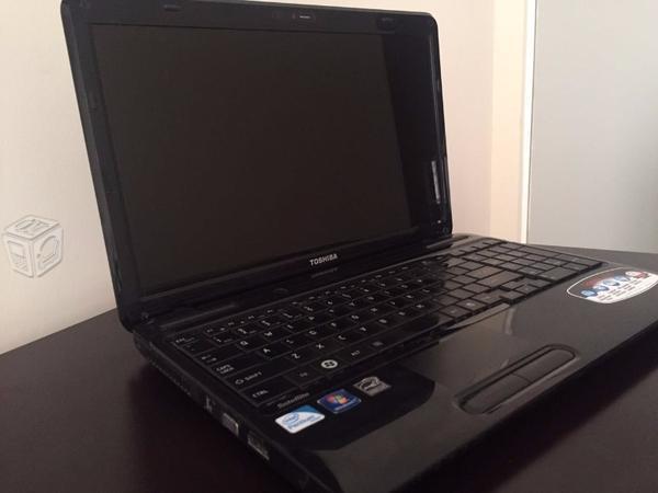 Laptop Negra Toshiba Satellite L655-s5096 De 15.6