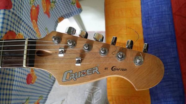 Guitarra eléctrica marca Cruzer