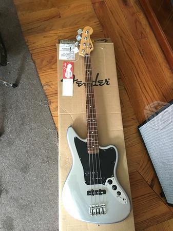 NUEVO Fender jaguar bass silver ghost