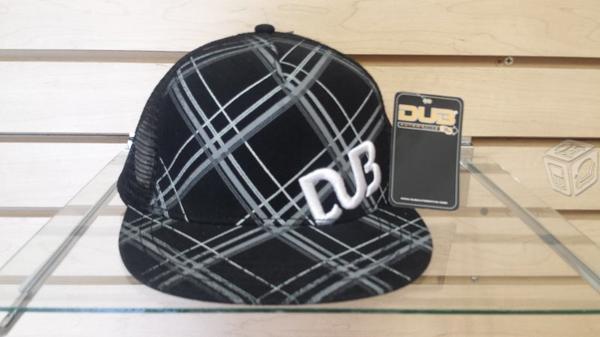 Gorras STP y DUB