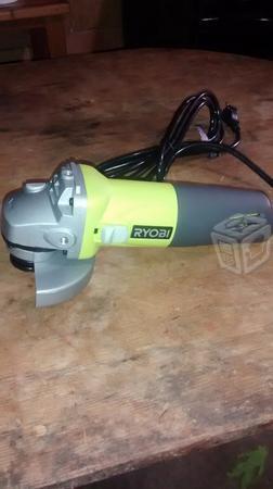 herramienta Esmeriladora marca RYOBI