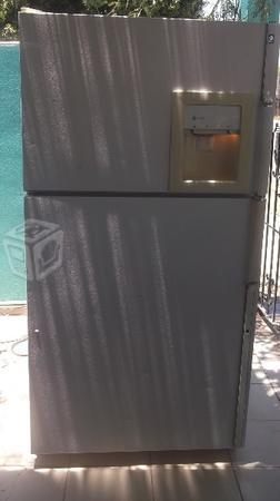 Refrigerador mediano ge sin escarcha blanco