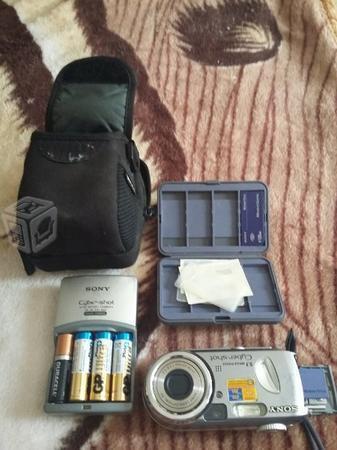 Se vende camara y videocamara