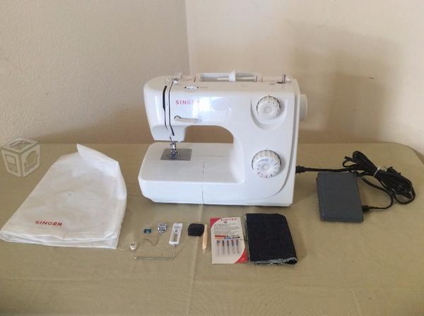 Maquina de coser Singer modelo 8280