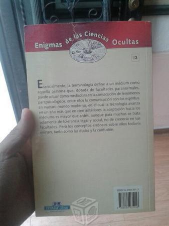 Libro Los mediuns de anthony ribb