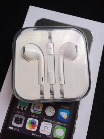 Earpods y Cable lightning