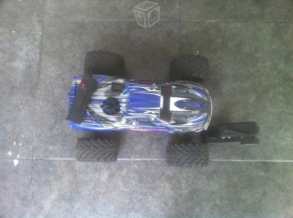 Traxxax t-maxx