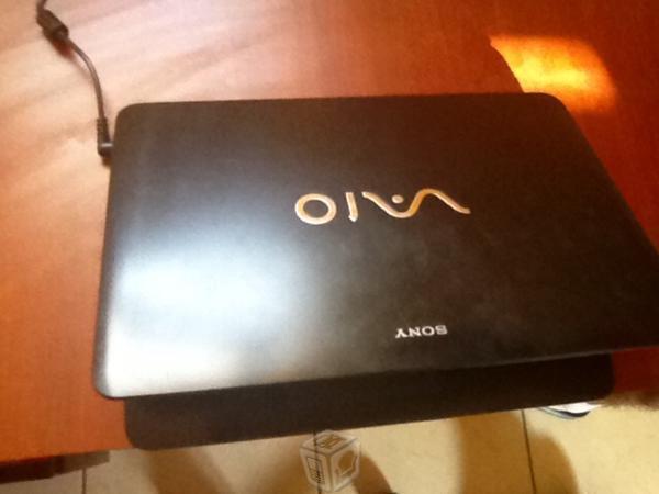 Sony Vaio i3 6 gb en ram y 665 gb en dd