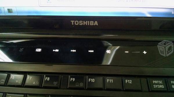 Poderosa Laptop Toshiba Intel