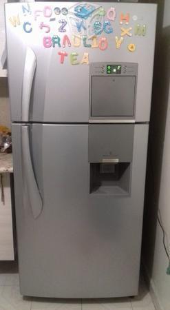 Refrigerador LG de medio uso excelente estado