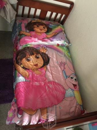 Edredon para cama toddler Dora