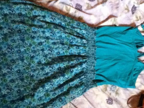 Vestido color verde talla M