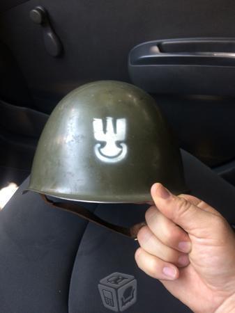 Casco militar antiguo