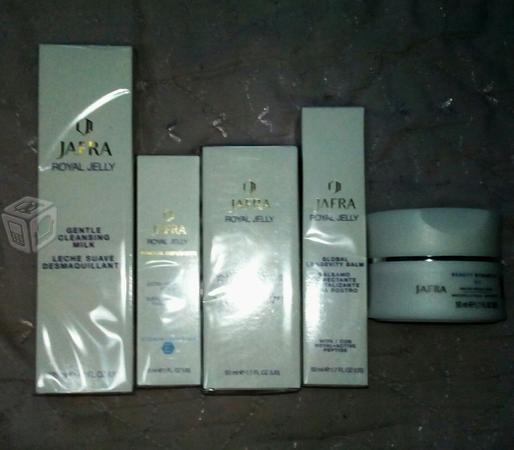 Productos de belleza y perfumes JAFRA