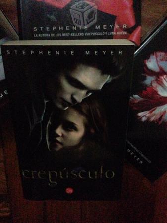 4 volúmenes de la Saga Crepúsculo