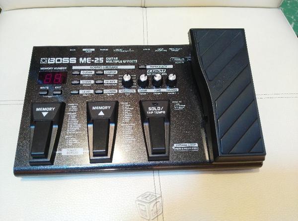 Pedalera Boss en perfecto estado