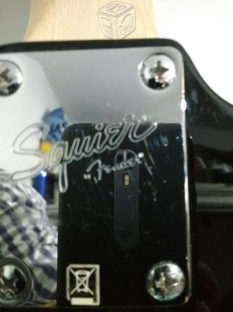 Fender Squire bullet strat y Ampli behringer