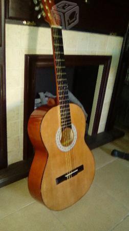 Guitarra acustica artesanal