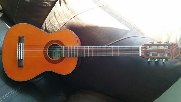 Guitarra Acústica 1/2 (NUEVA)