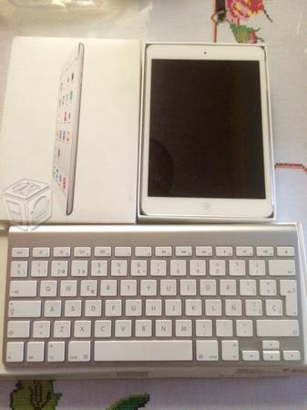 IPad mini 1 16Gb y teclado inalámbrico Apple