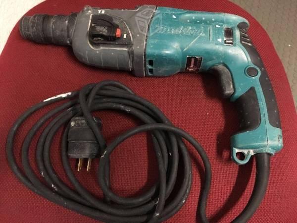 Taladro Rotomartillo Makita HR2460 780W