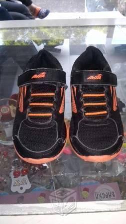 Vendo tenis seminuevos avia de niño