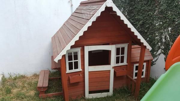 Casa de madera para niños